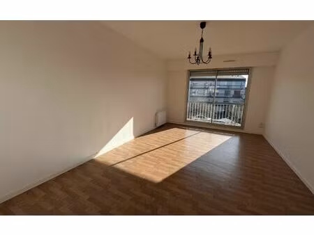 location appartement  74.44 m² t-3 à limoges  750 €
