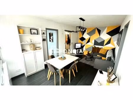 exclusivité trés beau t2 meublé avec balcon parking et cave