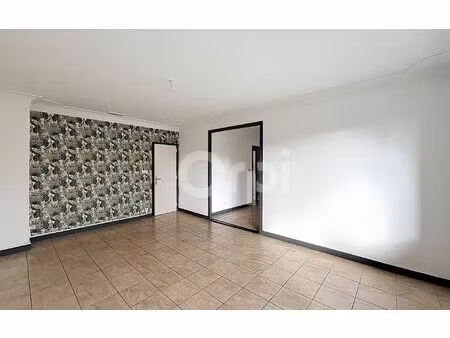 location appartement  m² t-5 à trélissac  807 €