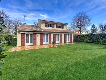 maison merignac 7 pièce(s) 150 m2