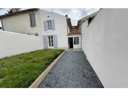 maison saint-jean-d'angély 85.71 m² t-3 à vendre  189 000 €