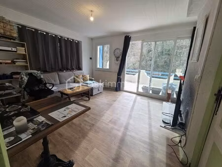 maison de village de 84 m² à saint-jean-de-valeriscle