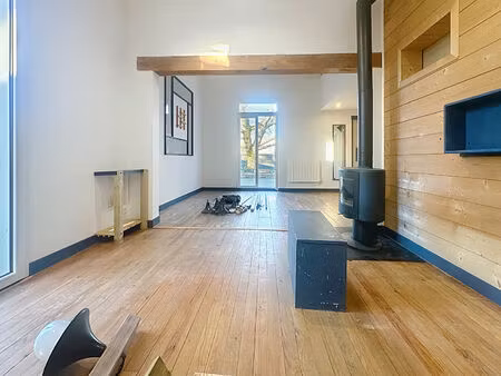 maison saint medard en jalles 6 pièce(s) 135 m2 habitable et 150 m2 au sol