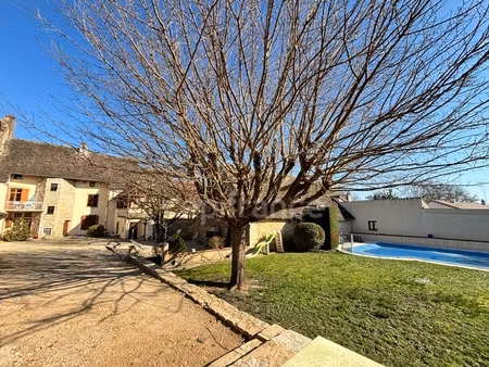 maison à vendre 10 pièces - 300 m² - terrain 1000m² - proche tournus