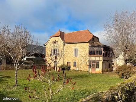 loue maison de caractère à foissac