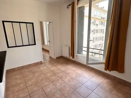 location t2 - toulon saint anne