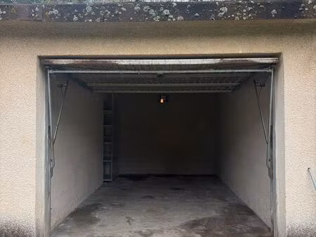 box / garage 18 m² à louer – suartello