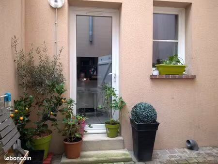 loue duplex avec courette