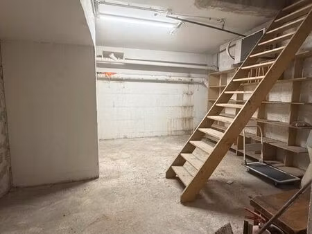 cave 30m2 à louer