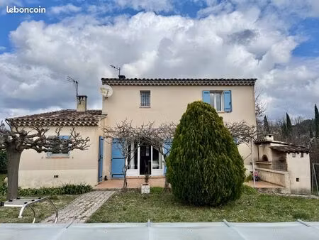 villa 6 pièces 150 m²