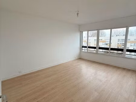 t2 lumineux de 51m2 avec ascenseur - caucriauville