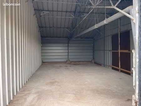 loue hangar 100 m2