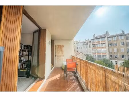 référence : 6461-afo - appartement 2 pièces avec balcon et garage