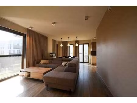 prachtig afwerkt appartement op uitstekende locatie