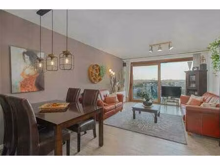 appartement 2 chambres  vue dégagée et situation centrale