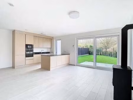 maison neuve 4 chambres avec jardin et garage