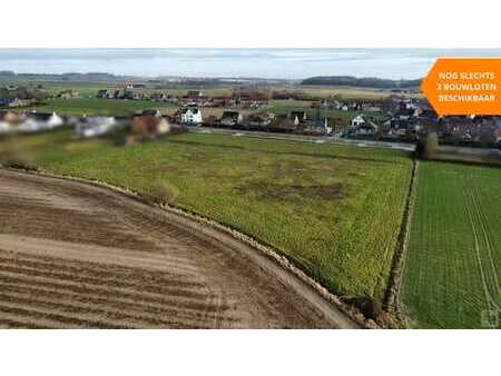 nog slechts 3 prachtige bouwloten met landelijk verzicht ...