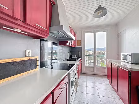 bourg-lès-valence  appartement t3 meublé 65m²