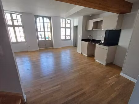 appartement 4 pièces 84 m²