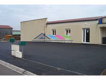 a louer - local commercial/artisanal - zone industrielle/art