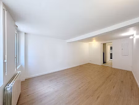 location maison 4 pièces  83.78m²  mayenne