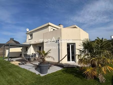 maison contemporaine en plein centre de plouzané