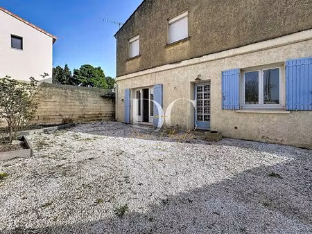 appartement t3 de 68 m² avec extérieur – accès de plain-pie