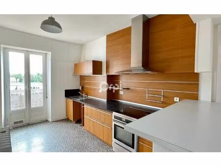 appartement vesoul 139.49 m² t-5 à vendre  146 000 €