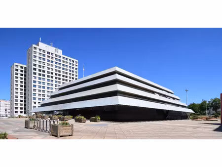 local commercial location pure 214 m2 - emplacement n°1 - nanterre - 92000