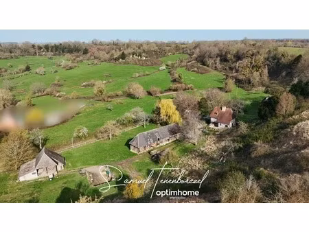 ancien corps de ferme du xviiᵉ siècle avec vue exceptionnelle sur la vallée du pays d’auge