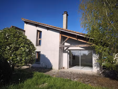 chambon-feugerolles  maison 150 m2