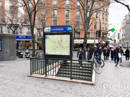 boutique location pure / paris 15e