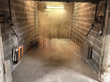 box de garage 13.5m2 rue de crimée
