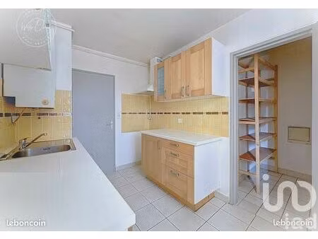appartement 38m² location toulon saint roch ( 83 - var)