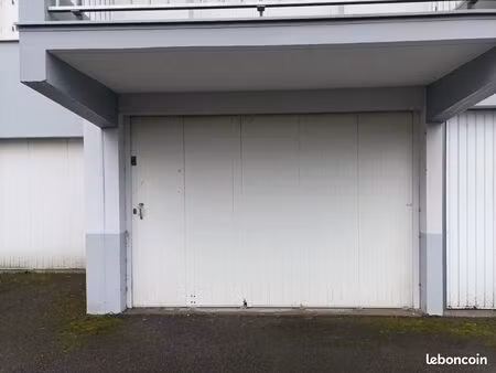 garage/box 15 m² pau