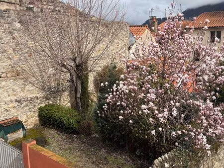 location petite maison avec jardin