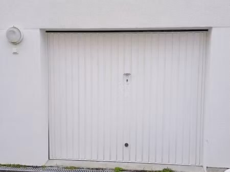 location garage centre ville royan