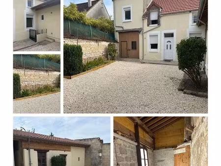 appartement t3 de 55m2 avec cour privative et dépendance