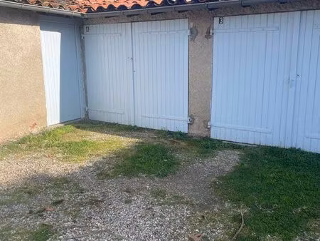 loue garage moto box 18m2