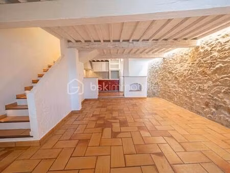 appartement de 67 04 m² à tourrettes