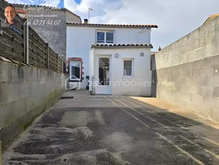 maison en pierre de 80 m² à la bruffiere