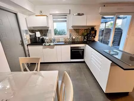 location maison meublé à nantes (44000) : à louer meublé / 100m² nantes