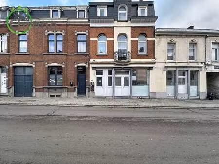 superbe immeuble de rapport 5 appartements et 4 garages