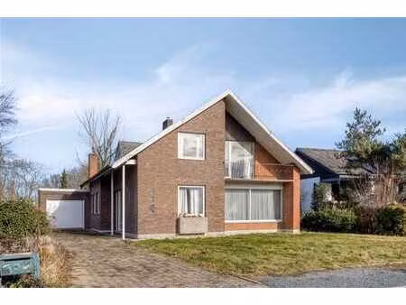 villa à rénover dans un emplacement privilégié