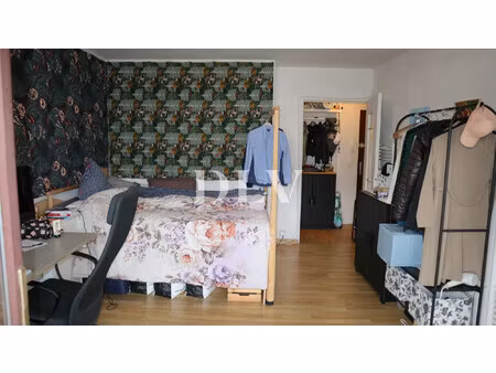 avon gare - studio de 31 m² avec balcon- place de parking et c