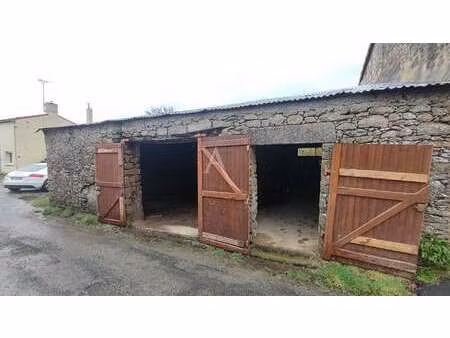 vente garage et parking à la génétouze (85190) : à vendre / 57m² la génétouze