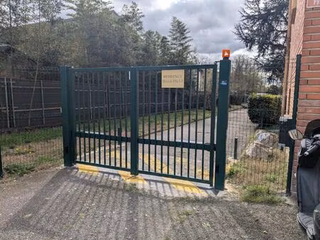 opportunité !! garage fermé dans résidence.