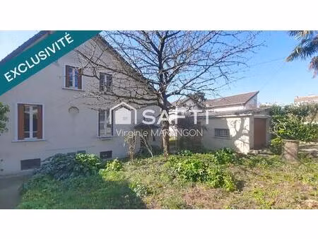 maison familiale à rénover - jardin arboré  2 garages.