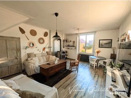 maison 5p-3chambres-bureau-garage- terrain 217m²