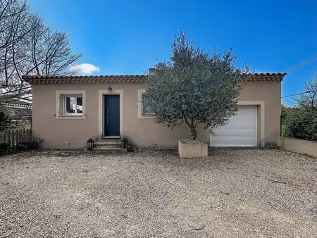 a visiter sur entraigues sur la sorgue  en campagne magnifique maison de plain pied de 100